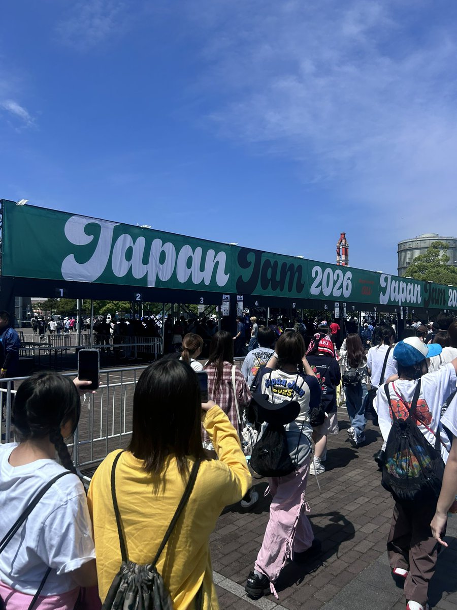 セ2コ tweet media