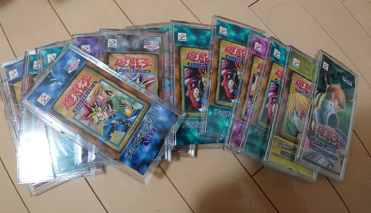 コウ tweet media