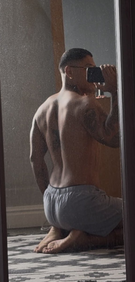cami021's tweet photo. Big back big back🤪 https://t.co/ChNQ9Jotiu