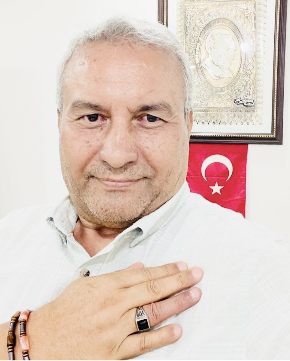 musti3365's tweet image. Ulu Tanrıya inanırım Türk’üm Türkiyeliyim kainat varlıkları nerde nasıl inanır, anarsa oradadır kıblesi yönü olmaz inancım sonsuzdur.
Hiç bir ırka, dine, dile, inanca sığdıramam tarifini büyüklüğünü yakınlığını…🙏
#Türk
#TürkiyeCumhuriyeti
#Atatürk