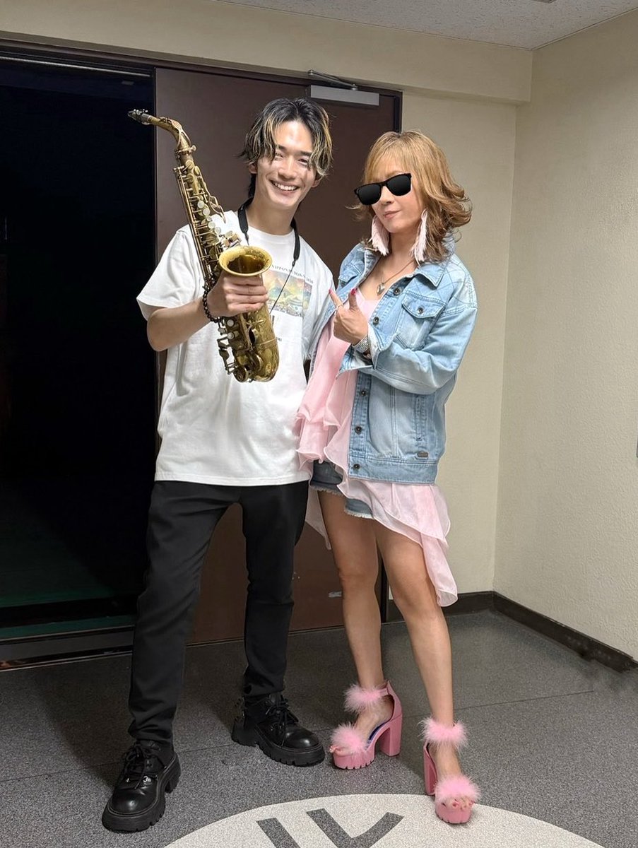 hiromuuchojazz's tweet photo. DEEN武道館！！！
ゲストに大黒摩季さん＆押尾コータローさん！！！

DEENのおふたりと摩季さんが当時の思い出を楽しそうに話してる姿を見てたら「あぁ、この人達に俺はずっと育ててきてもらったんだな」と込み上げてちょっと泣きそうになってました🥹

幸せいっぱいのステージありがとう〜！！ https://t.co/IuT94s93kQ