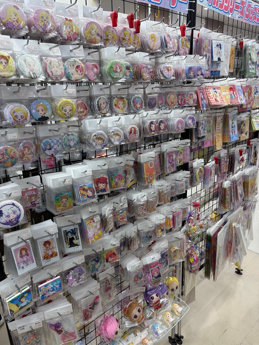 ☆店舗からお知らせ☆ アイカツ カード グッズ ショーケースで展開中