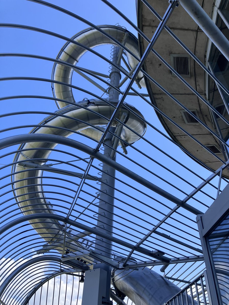 kaffee_jause's tweet image. 滑り台

2026.4.22
#austria #Wien #ウィーン #ドナウタワー