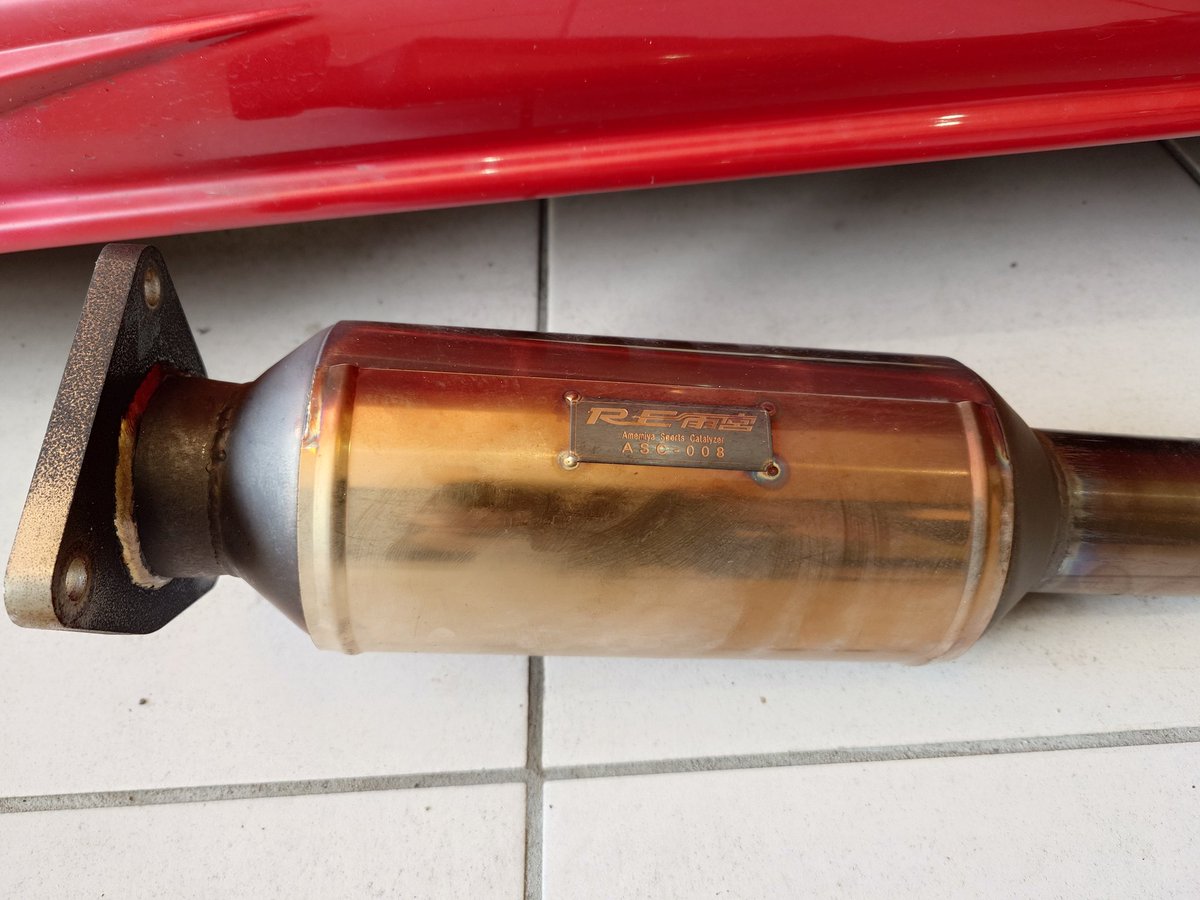 noble_rouge's tweet photo. 【緩募】GWガレージセール
採れたてホカホカRX-8用RE雨宮触媒
4万円でどうすか？

つけてから3万キロ程度、書類あり
車検を通るくらいは触媒効果ありました

那須塩原付近で手渡希望 https://t.co/XBbIFwghUr
