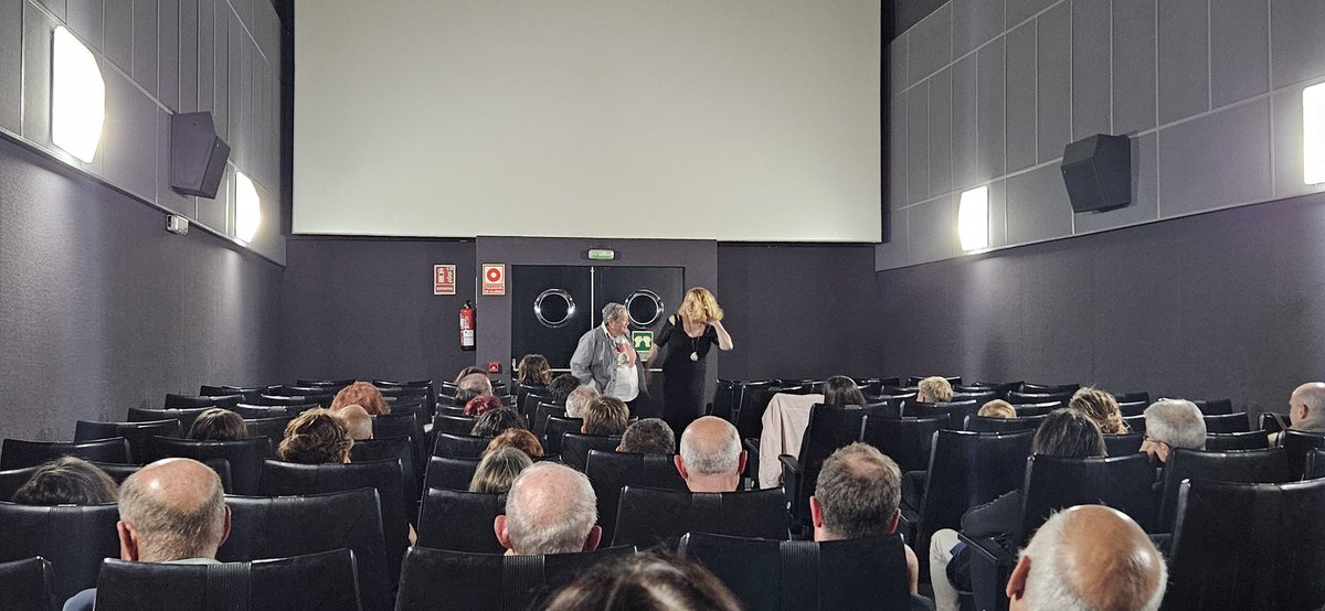 CuencaPce's tweet photo. Gran acogida a la presentación del documental Dolores Ibárruri, Pasionaria dentro del Abril Republicano @cuencarepublica. Gracias a todas las personas que nos acompañasteis. https://t.co/LhLYV21N9T