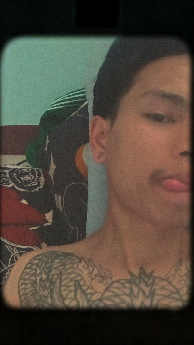 หอย. tweet media