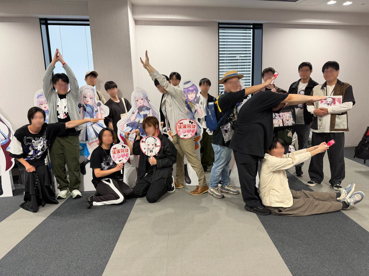 Vデビューから一番大型の集合写真
いつもメンいて、初めてお会いしたりかめいとさんにもいる
なごみら2026出演おめでとう
花宮莉歌L♡VE

#花宮莉歌
#なごみら2026