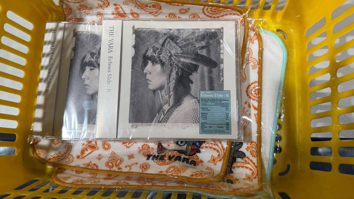 tacchaka's tweet photo. 今日のポップアップと追いCD💿💿
リリイベ開始までワクワクだよ‼️

#ES1B 
#THEYARA 
#屋良朝幸
#タワレコ渋谷
#ポップアップ
#リリースイベント https://t.co/tqSISQO060