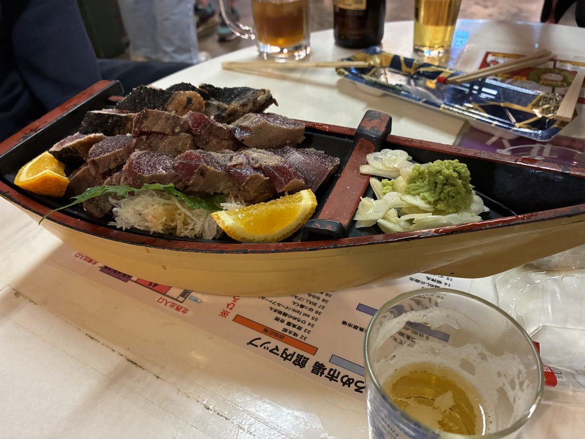 Dv8Ws's tweet photo. ひろめ市場ナウ https://t.co/KkRVW8ZAgr