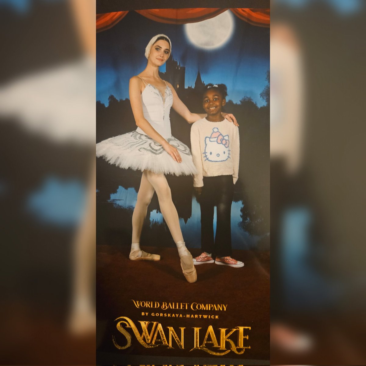 gretchen1913's tweet photo. Swan Lake! World Ballet Company! The live orchestra was amazing! Costumes, top notch ❤️ @worldballetinc #swanlake #mylittledancer https://t.co/NSf9wmZCEV