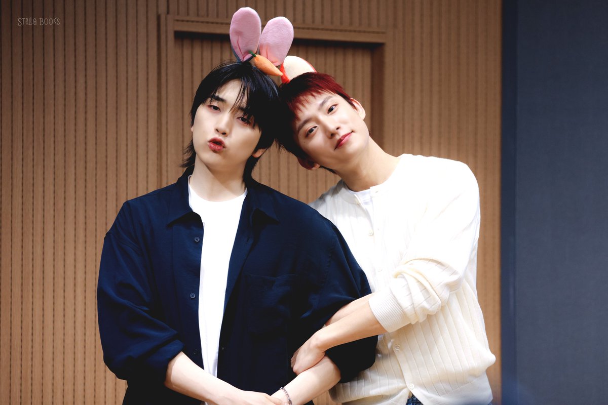 별책방 tweet media