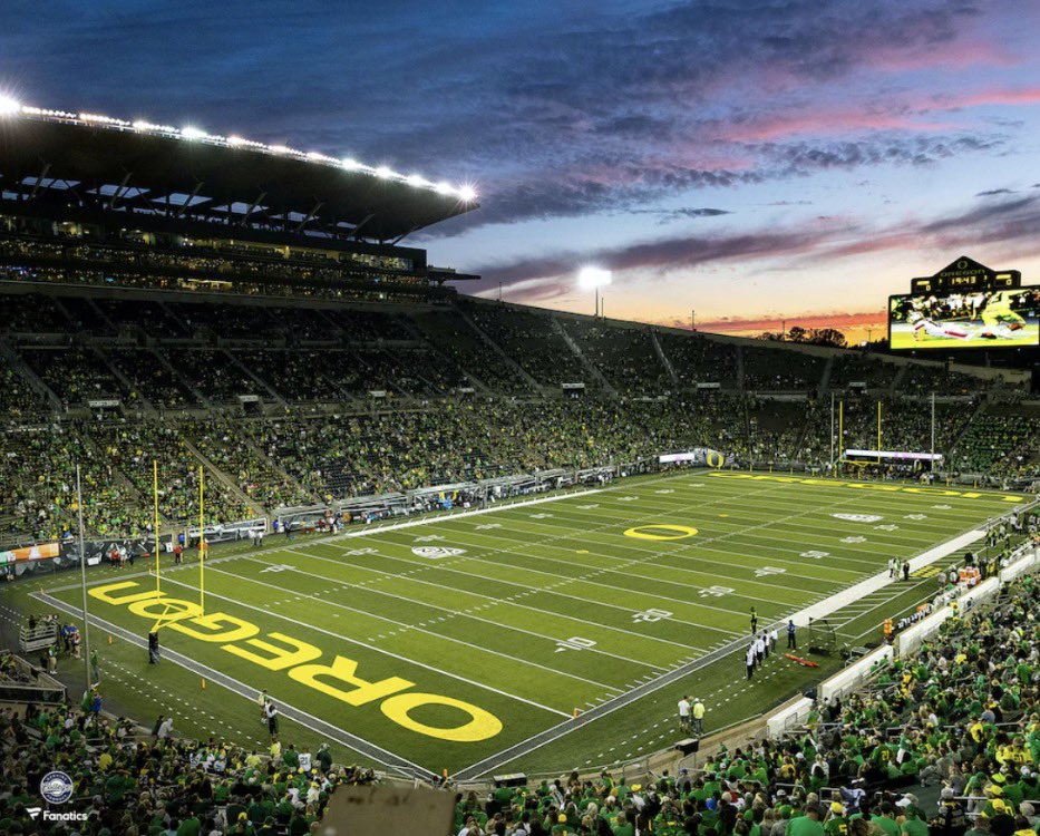 ryan_trocki_qb's tweet photo. Thankful to be invited to the @oregonfootball camp! @Trace_Carroll @ChapfootballAZ @TylerJWorden @Elev8QBacademy @coachgabecards @KyleWilliams_10 @Baxter64Colin @BrandonHuffman @samspiegs @TomLoy247 @therealbeadle @BJMedia1 @JUSTCHILLY https://t.co/uVyQcdeZPr