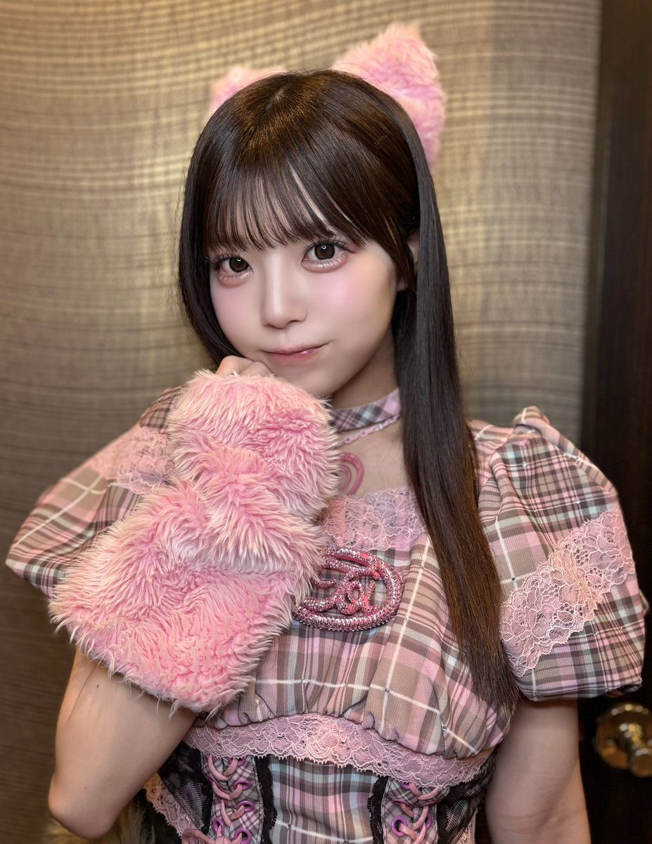 momo_ttt0401's tweet image. おはようございます！
今日はIDOL SUMMER JUNGLE GOLDEN
（#サマジャン）に出演します‼️
ToiToiToiは13:50から
モンキーステージに立ちます！🐵♡
特典会は14:30頃から
ブース８にてあります！
このツイート見たのもなにかの運命！
今日もものこと見つけてください‼️🍑
