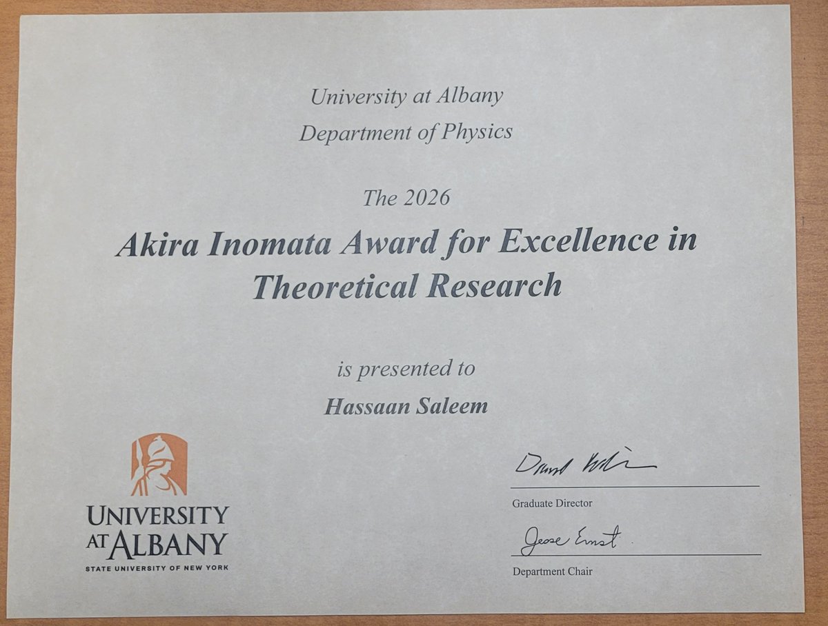 Hassaan_PHY's tweet image. I got the award for theoretical physics research from my department ✌
#physics #research