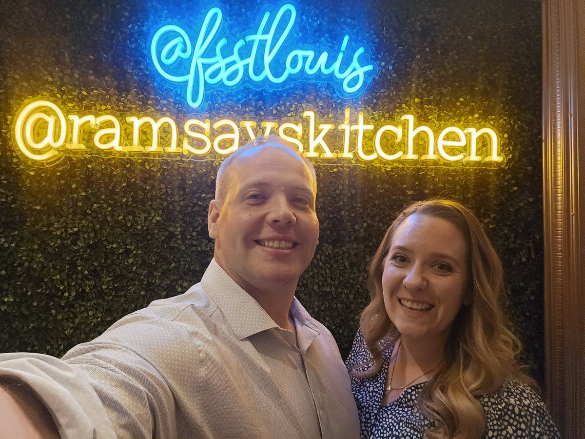 MatthewMeyer18's tweet photo. @GordonRamsay @ramsayskitchen  The most incredible dinner tonight for my wife's birthday. Everything was amazing, and the best onion soup I've ever had https://t.co/asvG6doU4n