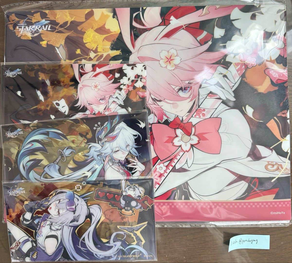 peachnyung's tweet photo. 【交換】崩壊スターレイル　スタレ　アニメイト　カード 　特典 クリアファイル　スマホリング　マグネット

譲:緋英 爻光 銀狼
求: クリアファイル　刃、不死途　
　スマホリング　不死途

複数提供可能

都内手渡しまたは郵送でのお取引も可能
検索からもお気軽にお声掛けください。 https://t.co/wrC8QLAIcu