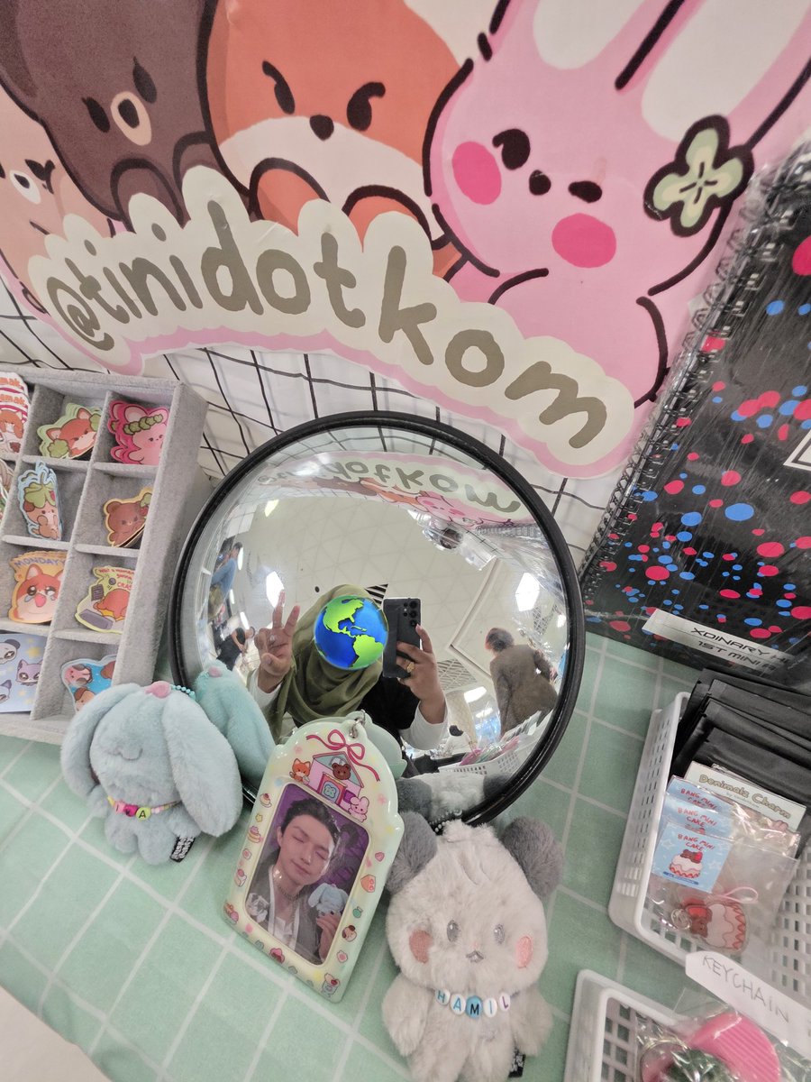 tinidotkom's tweet photo. Hiii everyone 🫶✨

tinidotkom is boothing at Kpop Market @ KL Gateway (LRT UNIVERSITI) on 2 &amp; 3 May | 10AM – 6PM!

Come say hi! See you there!!! 
#KPOPMARKETv3 #pasarday6 #pasarxdinaryheroes https://t.co/w2WROZf3YR