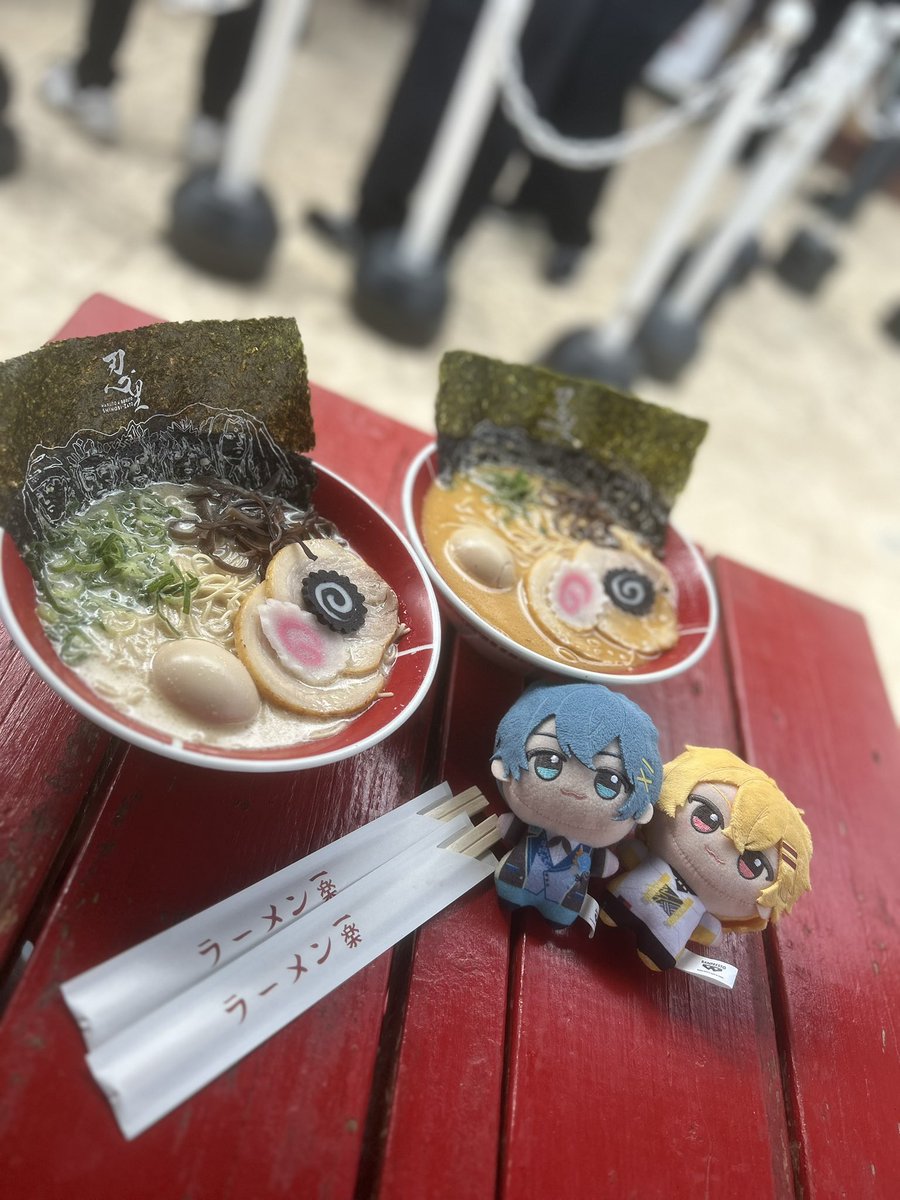 めめ© tweet media