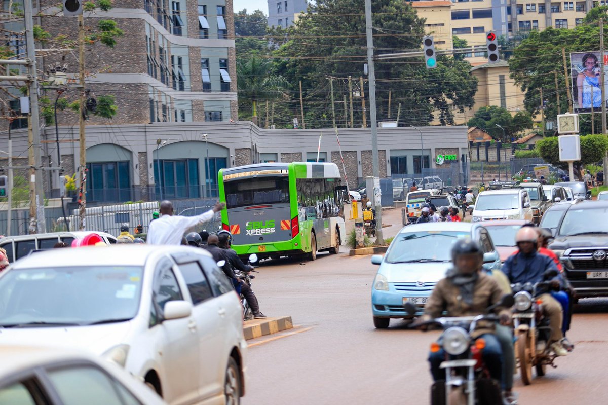 ebusxpress's tweet image. You deserve a clean, comfortable and affordable #electric bus to ride on while in Kampala city.

Our start bus stop is at City Square. Load only 2,000/ shillings and enjoy a ride aboard @ebusxpress.

This is the #ElectricExperience ✅