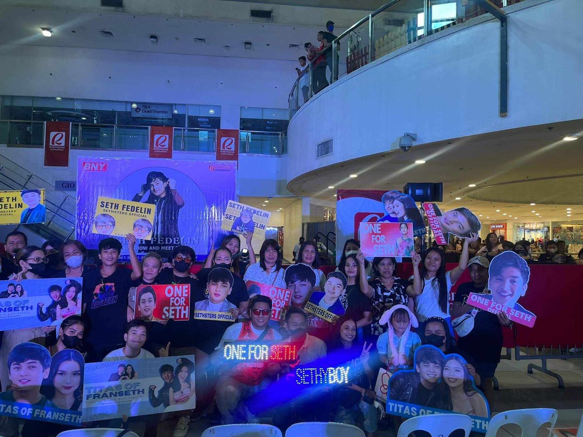 SHEWHOMUSTNOTBENAME SOON💙 tweet media