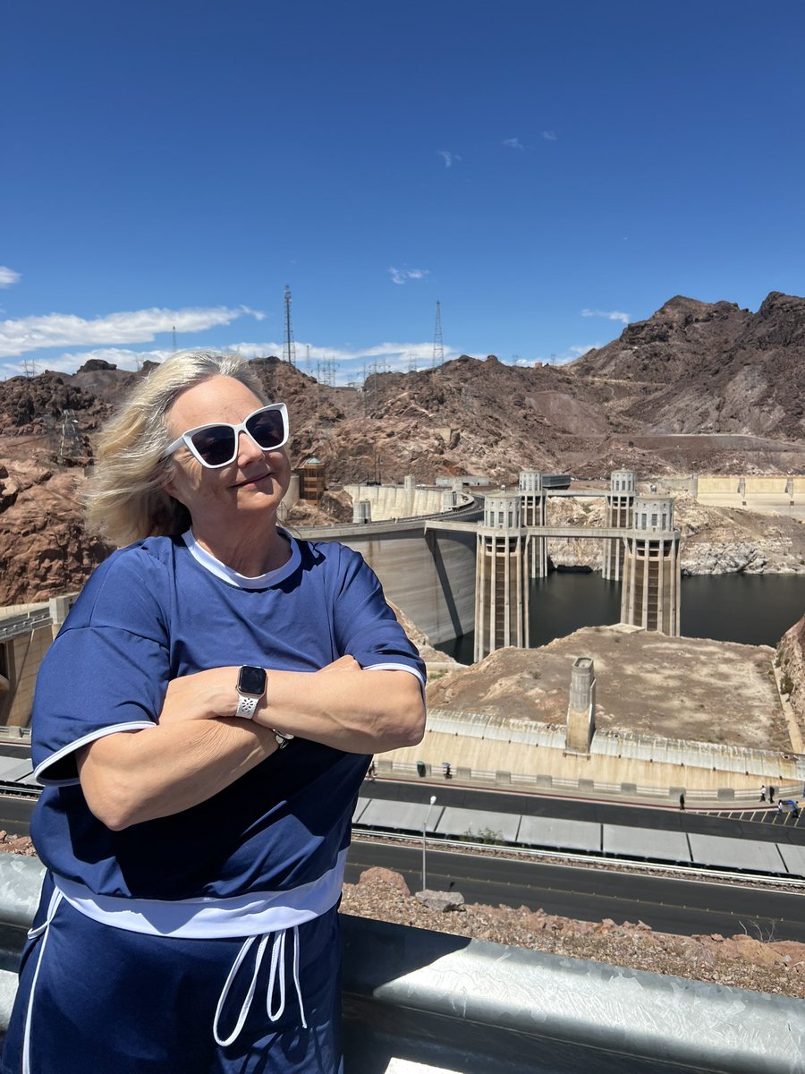 TanzaBr's tweet photo. Hoover dam https://t.co/5tNoNINWZx