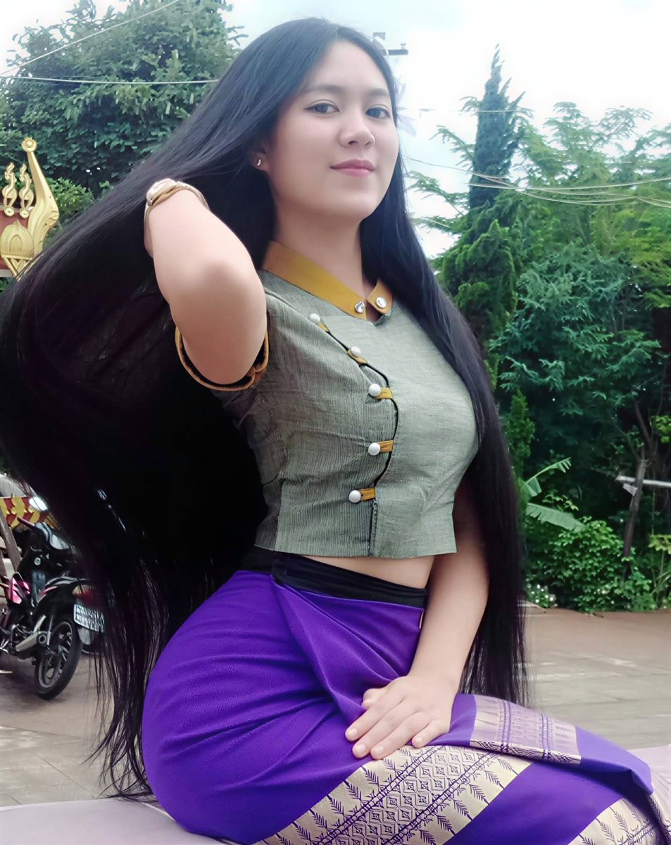 အပြာစာအုပ်များ tweet media