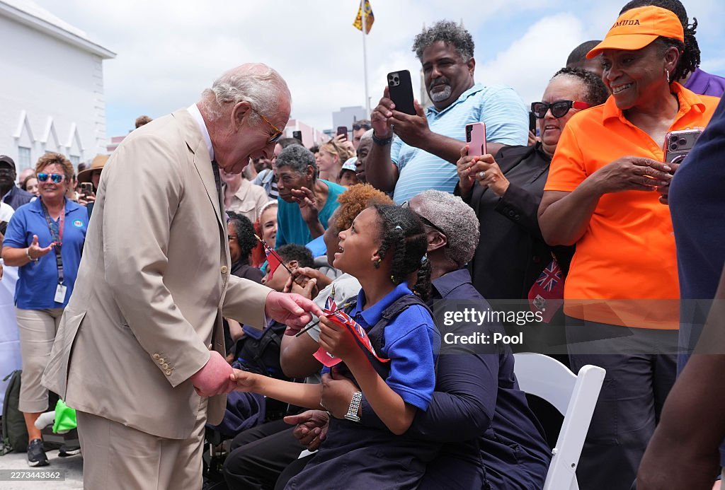 RobinLKing3rd's tweet image. #King #Charles #III speaks to well-wishers during a visit to the #City  #Hall and Arts Centre on May 1, 2026 in St. George's, Bermuda. King  Charles III is in #Bermuda for his first visit to a British Overseas  Territory as Sovereign, Great Visit large crowds happy people