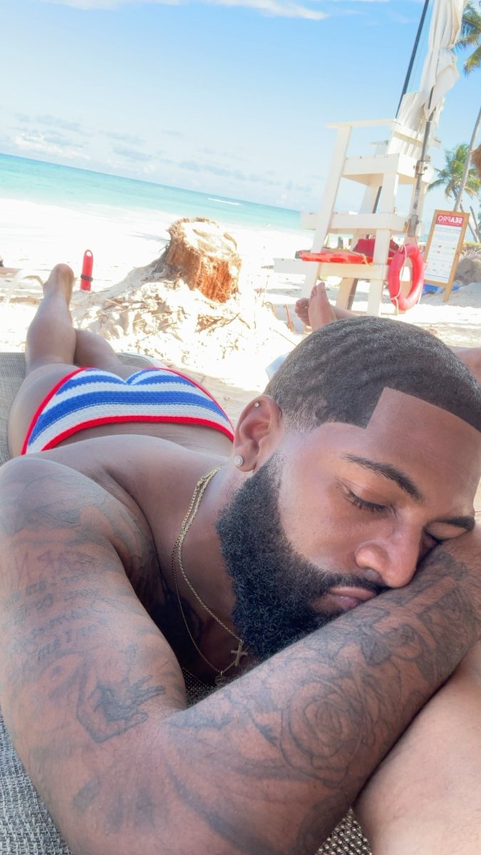 iamflashydae's tweet photo. quick getaway 🇩🇴 https://t.co/f6ge8omCt0