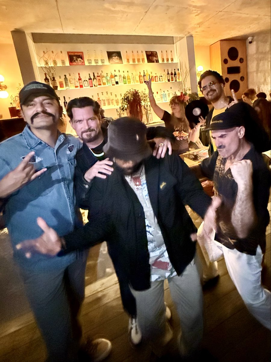 DaMFunK's tweet image. • Back outside (humbly speaking..) •

#Funk, in Austin, TX. | Thanx again, 2 all. 🫱🏾‍🫲🏽

Big congrats 2 Only TheWild Ones_ATX.

Peace.
- DF / ‘26