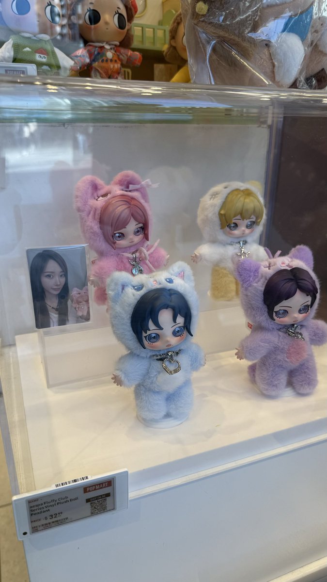 PopMart, Century City

Like why so mean~  teasing me… making me jelly with their aespa GISELLE secret edition with pc~ 😭
I asked the lady if I could buy Aeri specifically.. she looked at me like I’m a newbie LOL~ 🤭

Sadly, they only have display at this time..

#KeepGoingAeri