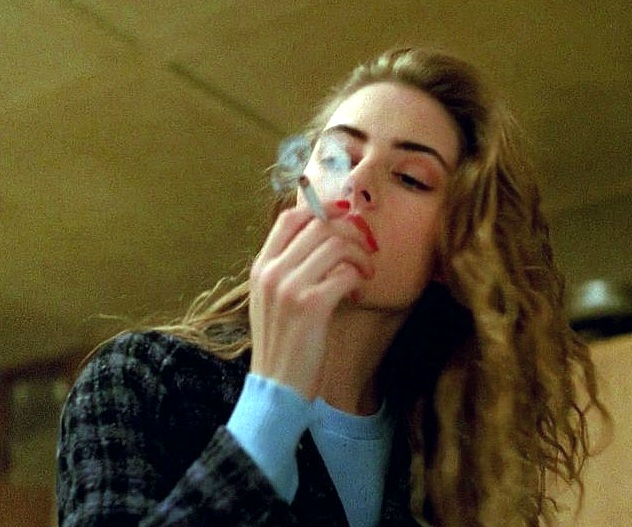 choppingwoodpod's tweet photo. Twin Peaks after dark https://t.co/a9SzcESkhu