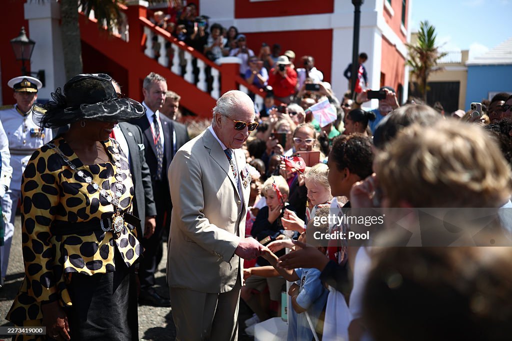 RobinLKing3rd's tweet image. #ST. #GEORGE'S, #BERMUDA - MAY 1: #King #Charles #III arrives for a visit to  the #City #Hall and Arts Centre on May 1, 2026 in St. George's, #Bermuda. is in Bermuda for his first visit to a British Overseas Territory as Sovereign. Big Crowds @ShakeLS  was wrong