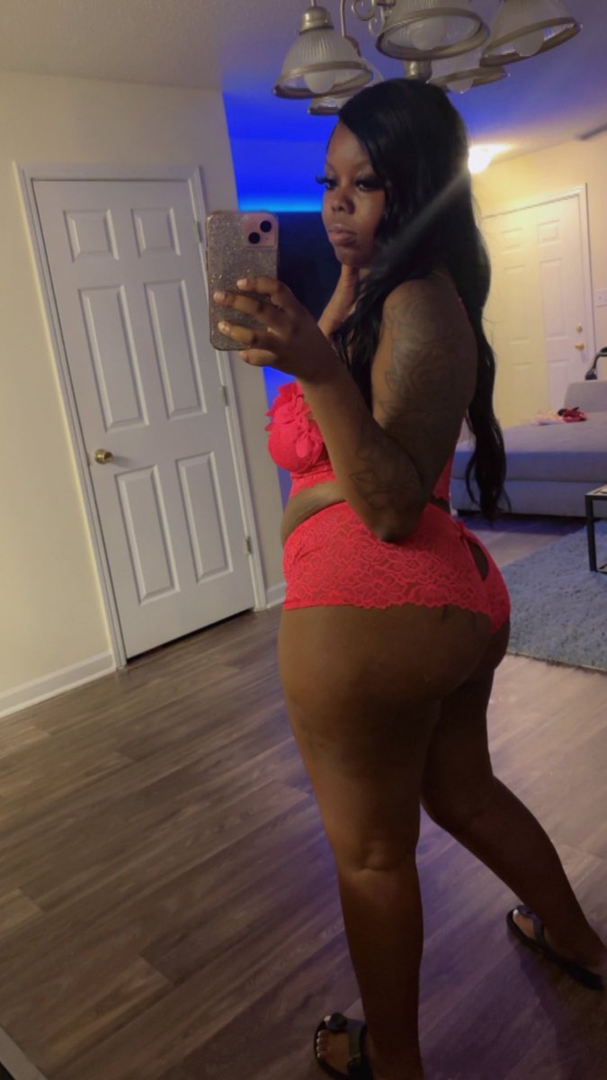 kaayflawless_'s tweet image. Girl you fine ash 🫣😍 #explorepage #fypシ゚ #chocolate