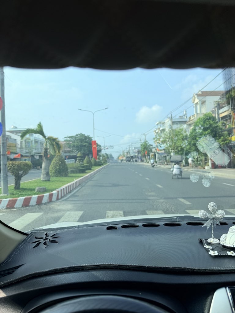 tun949381's tweet photo. Tìm bạn nữ Tây Ninh 🙈🥂 https://t.co/MbhLW32B36
