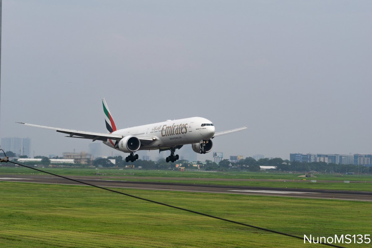 NunoMS135's tweet image. Emirates 
Boeing 777-31H(ER) 
A6-EPQ
Arrived from Dubai 
08 - 02 - 2026
CGK / Soekarno Hatta
.
.
Shot with Tamron 70-300mm F4.5-6.3 Di III RXD lens
#PlaneSpotting 
#Boeing 
#B777