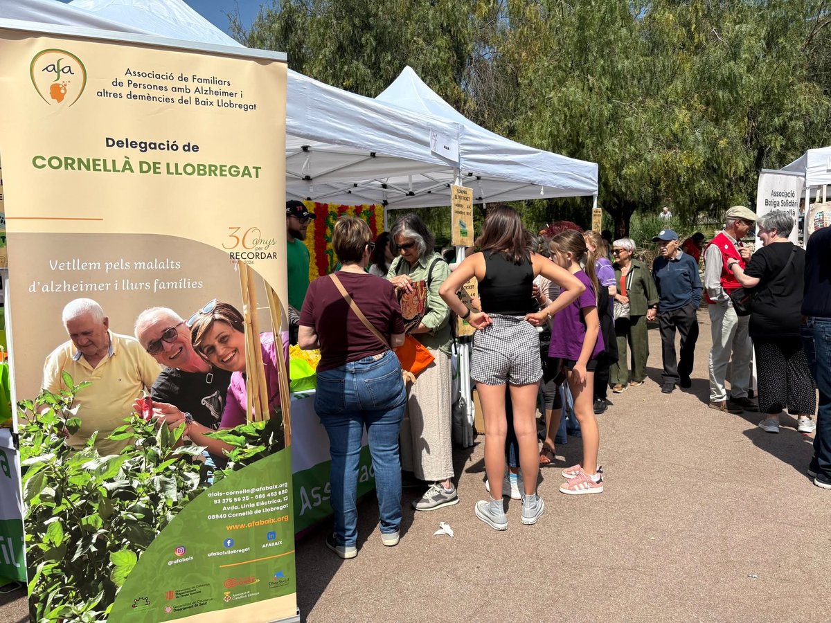 AFABAIXLLOB's tweet photo. CORNELLÀ👋
Diumenge passat vam viure una jornada solidària i festiva, la #Jordiada. 
Va ser un èxit d'assistència! 
Un any més, gràcies a tothom qui ho ha fet possible.
#AfaBaix
#AlzheimerFafac https://t.co/EYaOcqaFow