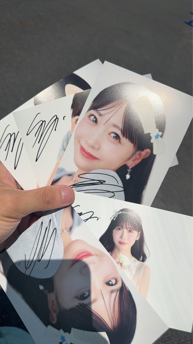 ゆいこ様の専用ページです。 特典会くじsorryだけど サインポスカゲットぉー✌️ ありがとうゆい