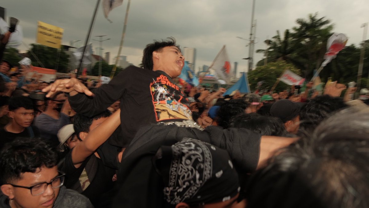 pisang keju tweet media