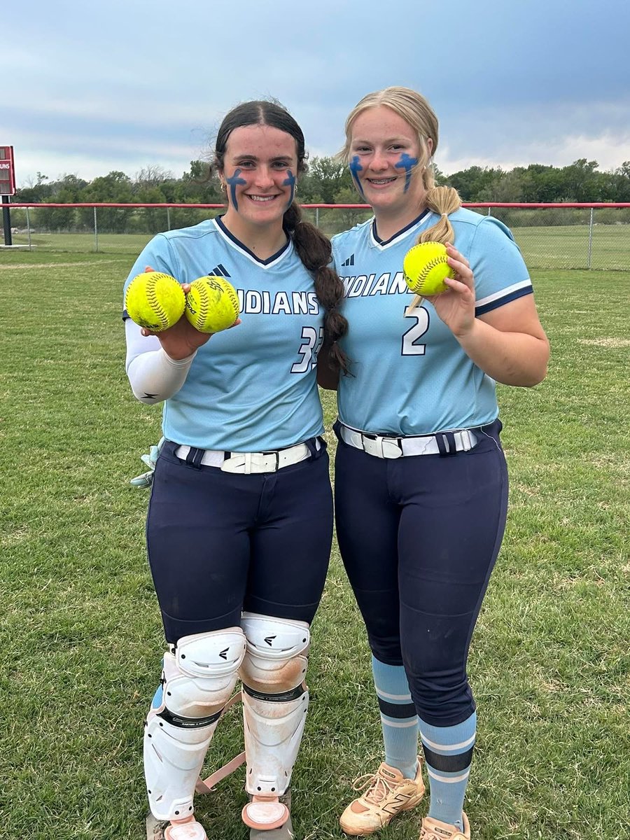CHSNDNSoftball's tweet photo. Bomb squad @ Conway, Liv Miller, junior, first ๐ฃ in game 1, 11-0 win. Game 2 Liv hit her second ๐ฃ to tie it in top of 7. Indians hold in bottom of 7, Makena Hampton, junior, blasted a two-run ๐ฃ in the top of the 8th to gain the lead, and held to win 7-5.
#bashsisters
#minus5 https://t.co/VT1R6X1Y8s