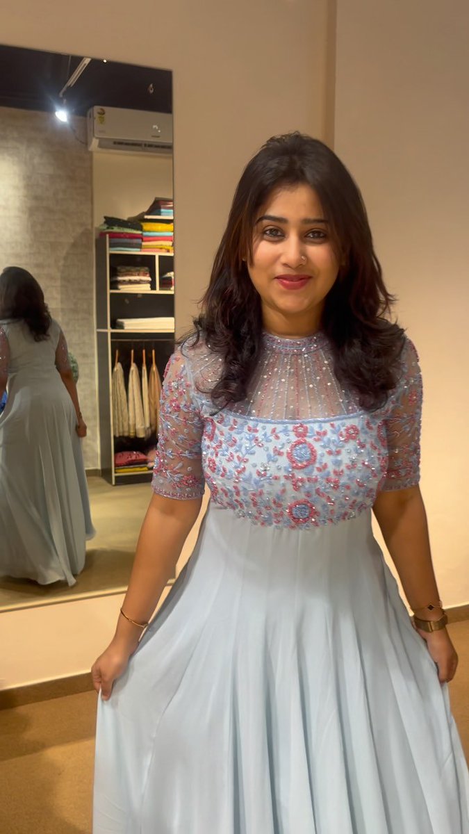 manisha tweet media