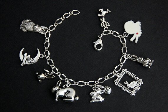 TwisttheLeaf's tweet image. #Handmade ift.tt/abSWILT Rabbit Bracelet.  Bunny Rabbit Charm Bracelet. Bunny Bracelet. Hare Bracelet. Animal Jewelry. Silver Bracelet. Handmade Jewelry. by GatheringCharms