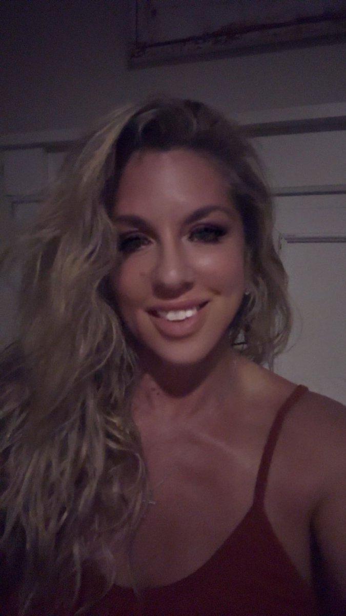 Renee tweet media