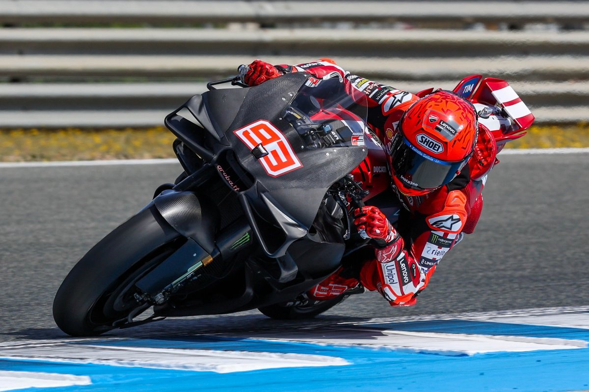 AlessioPiana130's tweet image. #MotoGP 

Ai Test invernali Ducati aveva fatto provare ai suoi 4 piloti con trattamento Factory (Marc Marquez, Pecco Bagnaia, Fabio Di Giannantonio e Alex Marquez) ben 4 differenti configurazioni di aerodinamica: full 2024 (scelta poi per questo primo scorcio di campionato come