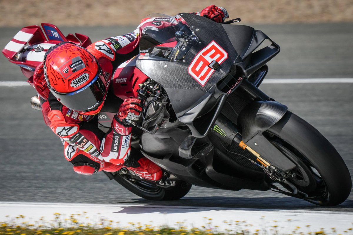 AlessioPiana130's tweet image. #MotoGP 

Ai Test invernali Ducati aveva fatto provare ai suoi 4 piloti con trattamento Factory (Marc Marquez, Pecco Bagnaia, Fabio Di Giannantonio e Alex Marquez) ben 4 differenti configurazioni di aerodinamica: full 2024 (scelta poi per questo primo scorcio di campionato come