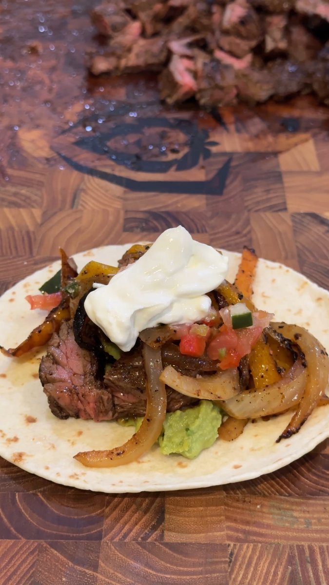 bbqfriend's tweet image. Steak Fajitas on the Griddle

#griddle #bbq #steak #fajitas #carnivore #backyardbbq #bbqfriend