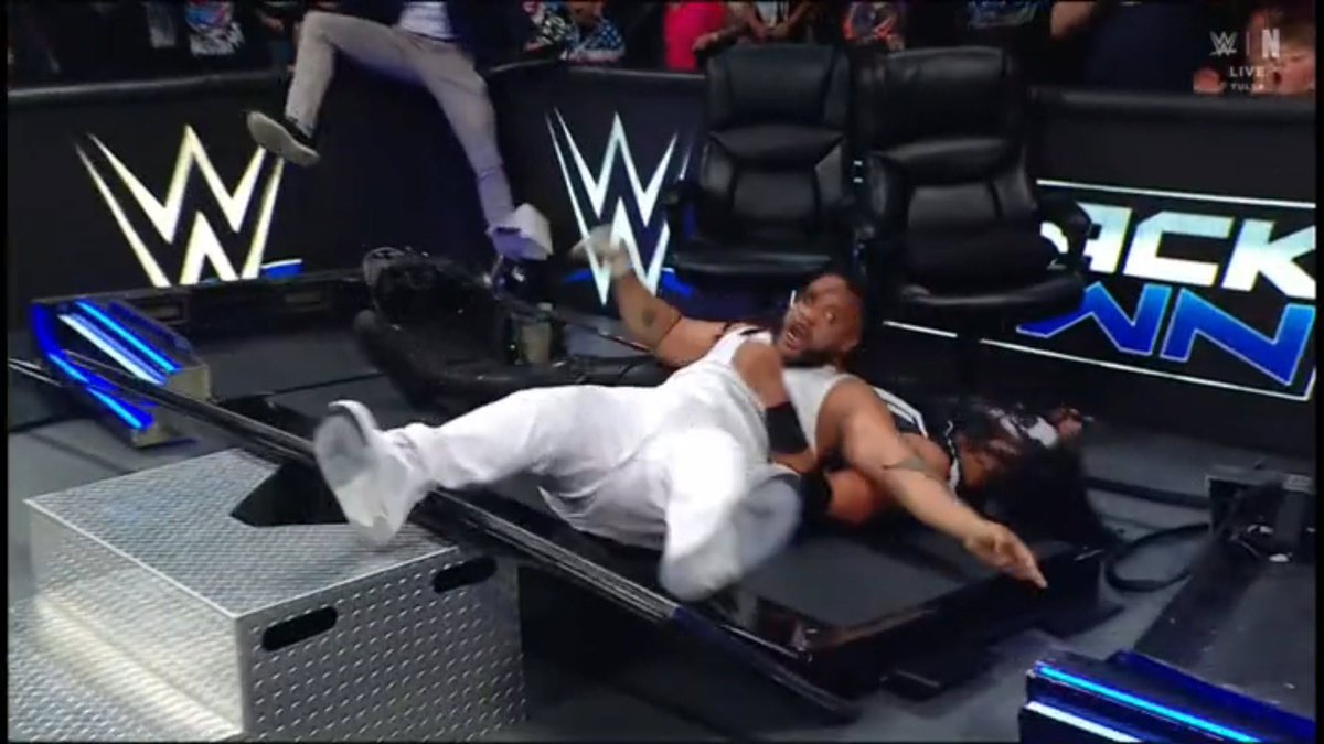 ringsidenews_'s tweet image. Fans were booing Jacob Fatu and chanting OTC... He ain't it. | #WWE #SmackDown