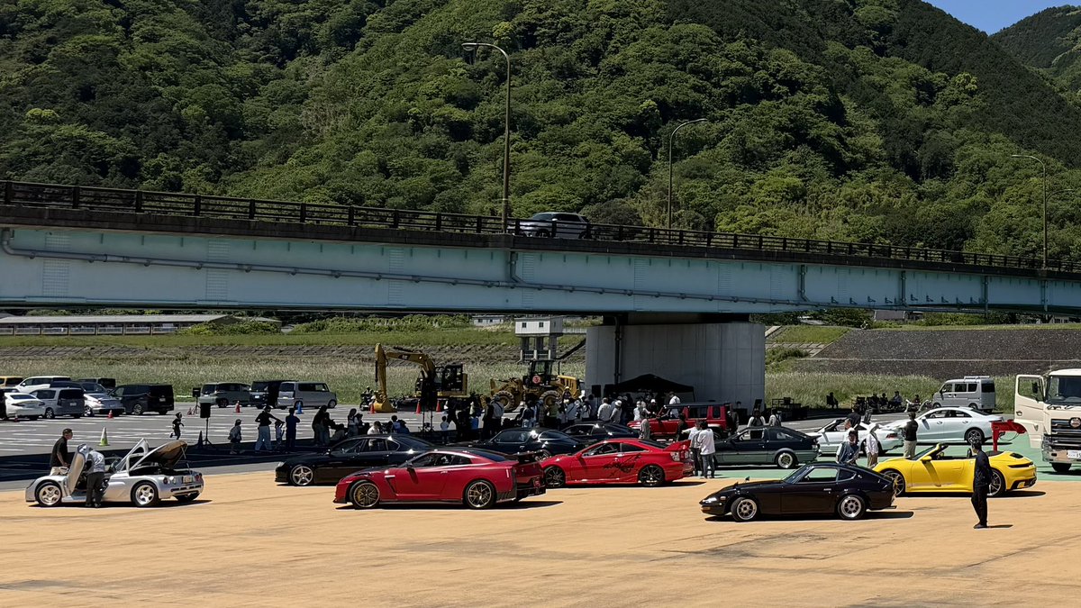 bla_silv's tweet image. #IZUCHIC #川の駅伊豆城山 #renault #nissan #toyota #ford #porsche
