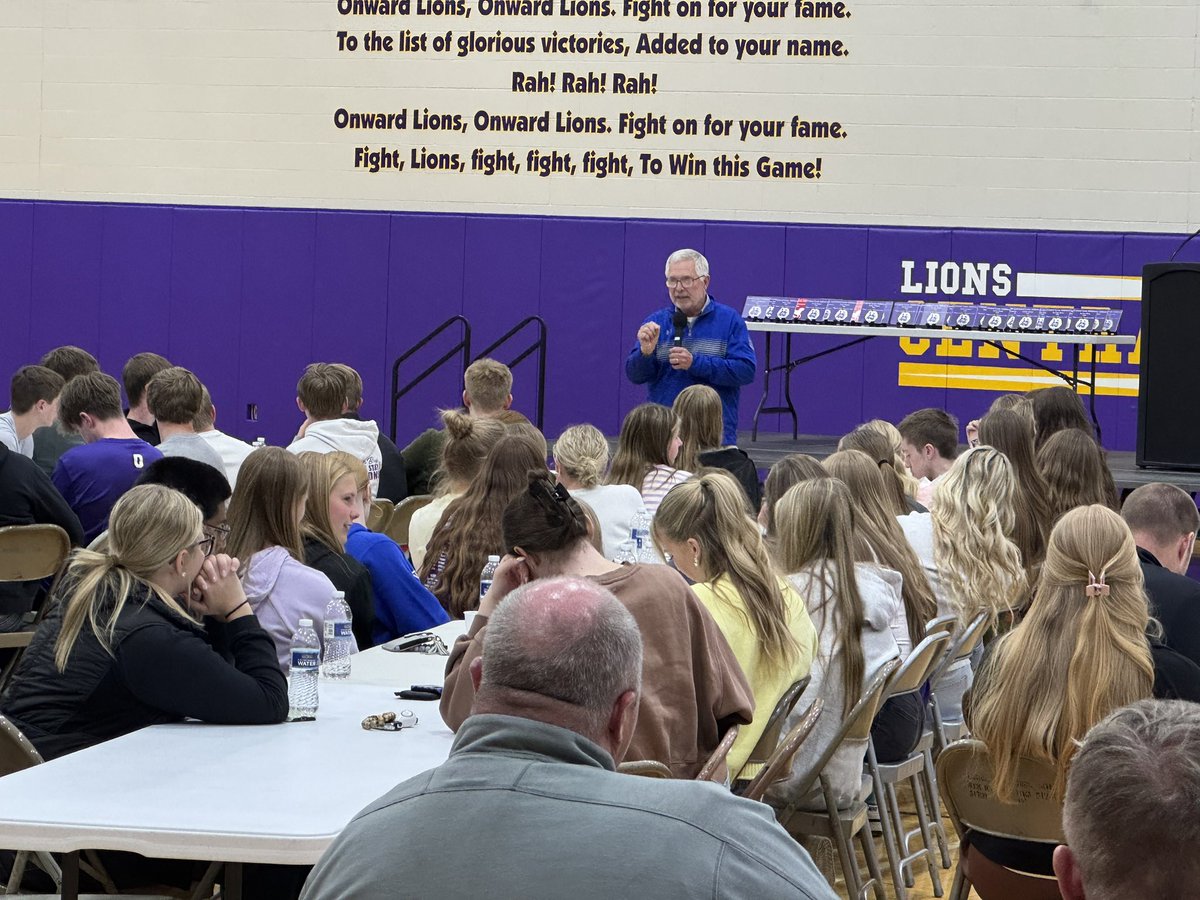 JordanMenning's tweet photo. Thank you @HolyNutmeg for speaking at the @CentralLyon All Sports Banquet tonight! Looking forward to how our student athletes pursue their dreams! https://t.co/GQjmnkQ4cI