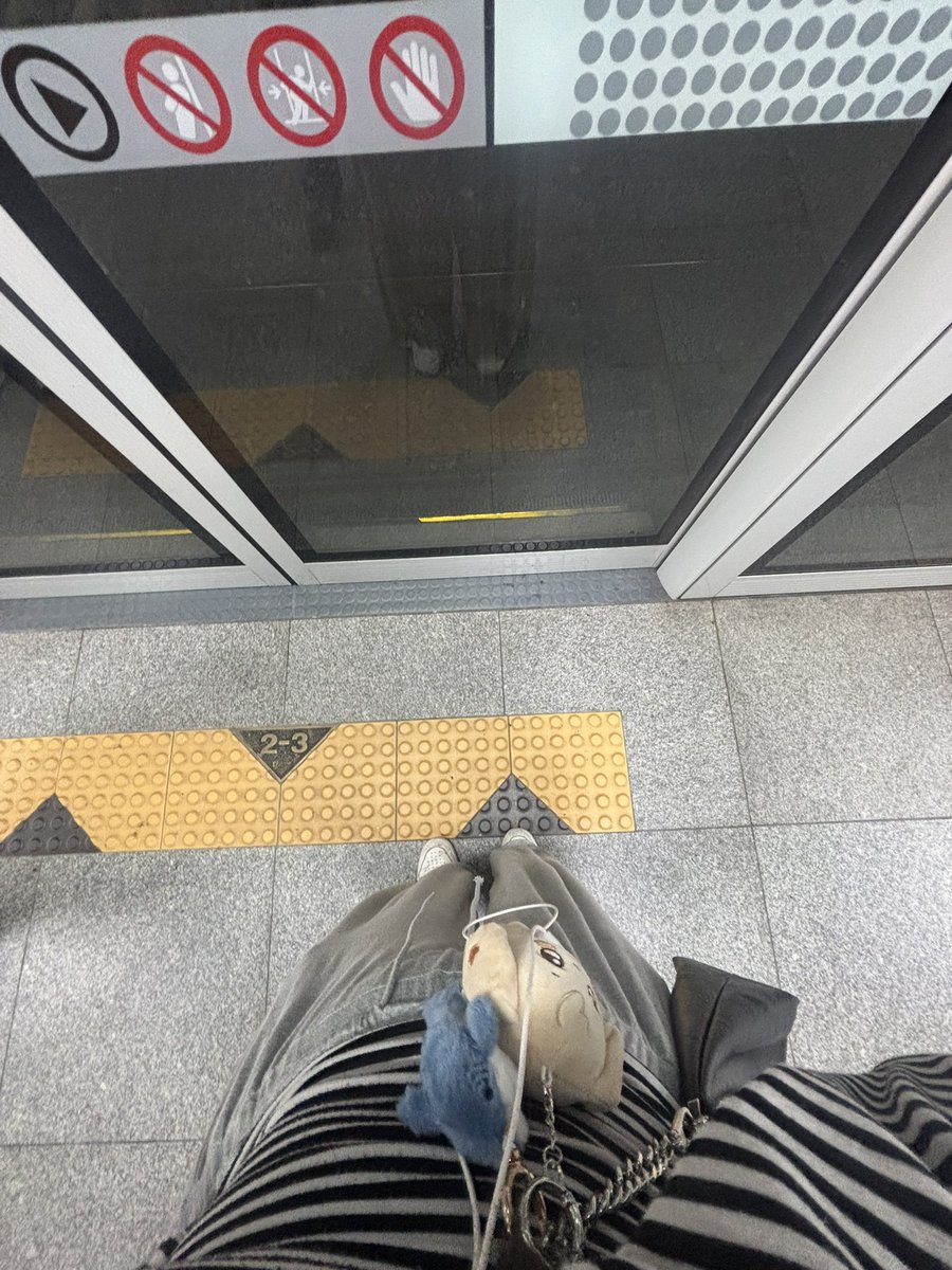 베리 tweet media