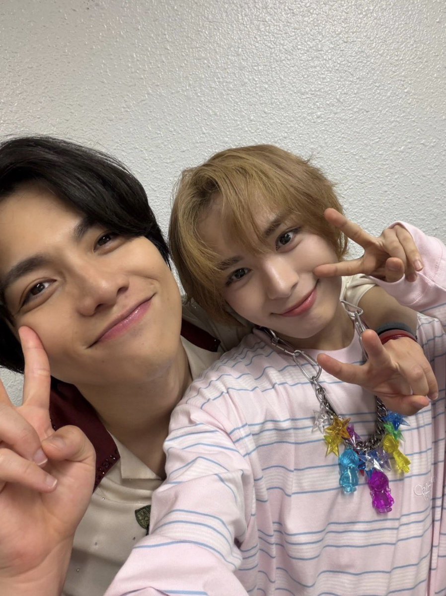ryujjenani's tweet photo. 금발 류쩨 사진도 점점 올라온다 ㅠㅠ
시게 님이 블로그에 올려준 셀카야..♡
으어어엉 감사합니다 ㅠㅠㅠㅠㅠ♡♡ https://t.co/0hBxbnWtqr